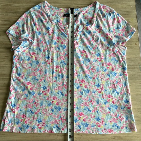 Lauren Ralph Lauren// Women Floral multi color 100% cotton t-shirt Size L - Picture 4 of 8